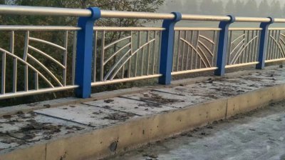 橋梁亞光201不銹鋼復(fù)合管護(hù)欄 1.2m 藍(lán)色